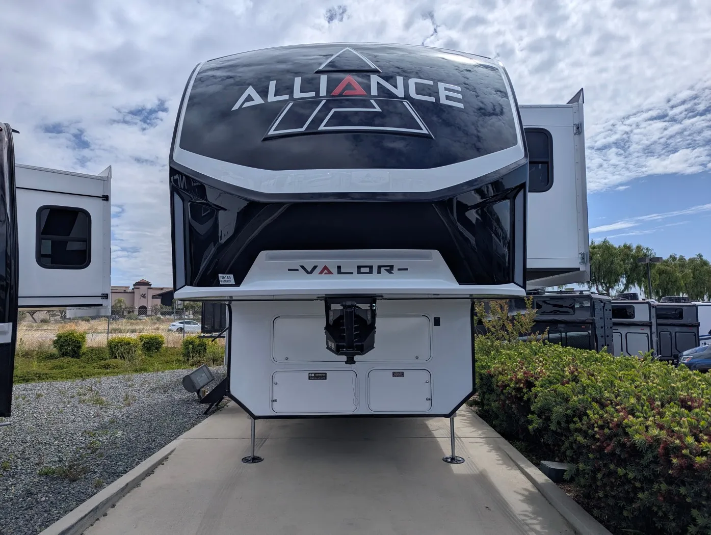 2026 Alliance RV Valor 42V14 - Photo 3