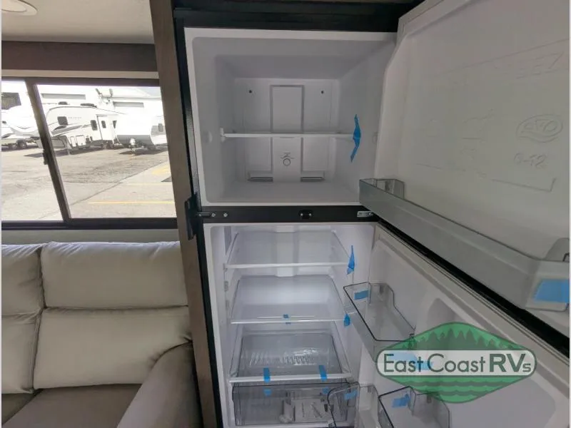 2027 Keystone RV Cougar Half-Ton 29MBD - Photo 4