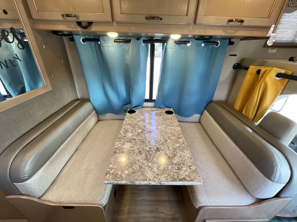 2019 Thor Motor Coach Freedom Elite 22FE, Photos photo 10