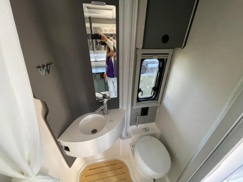 2027 Winnebago EKKO 23B - Photo 4