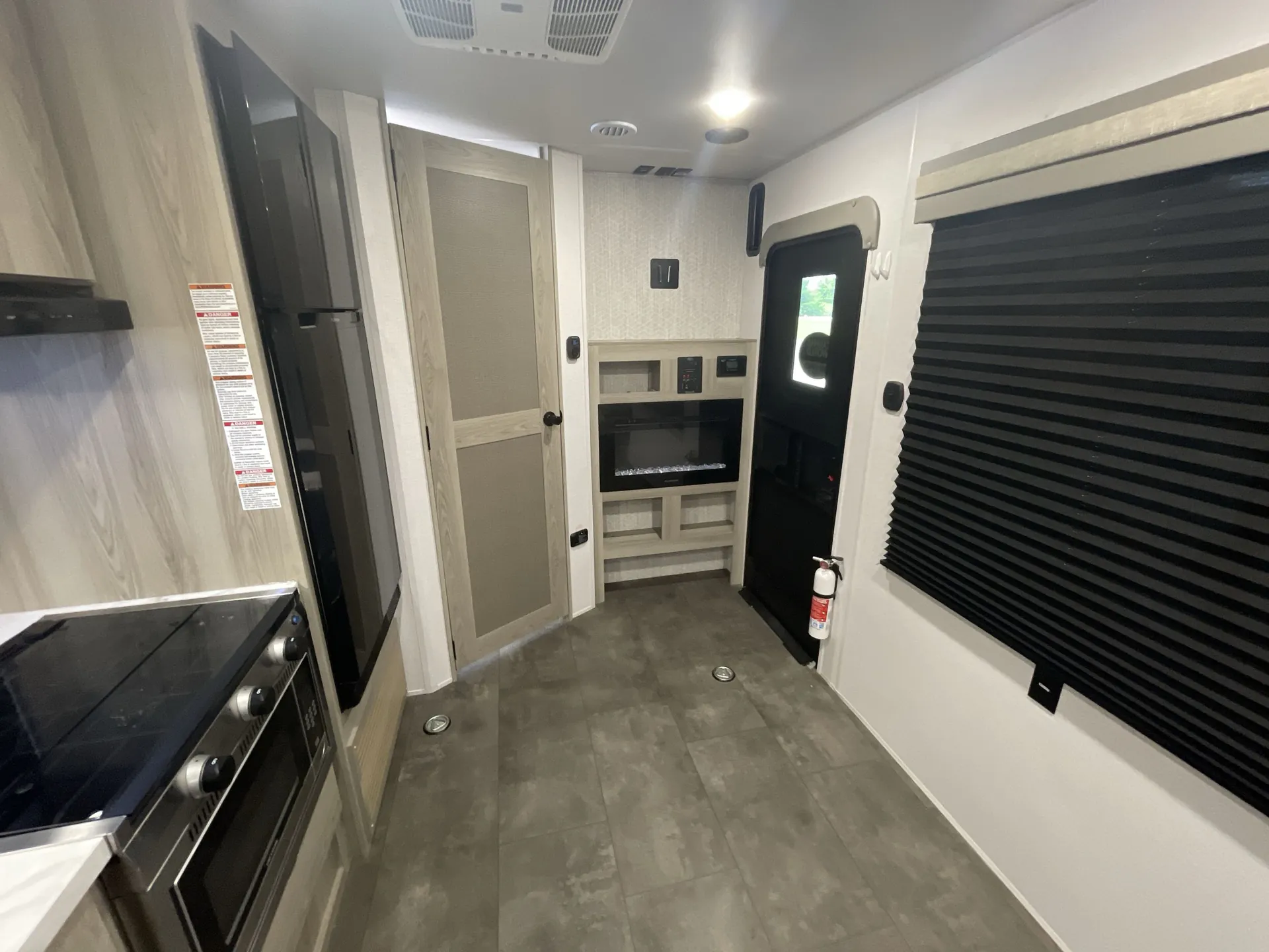 2024 Forest River Salem FSX 260RTK — living area main