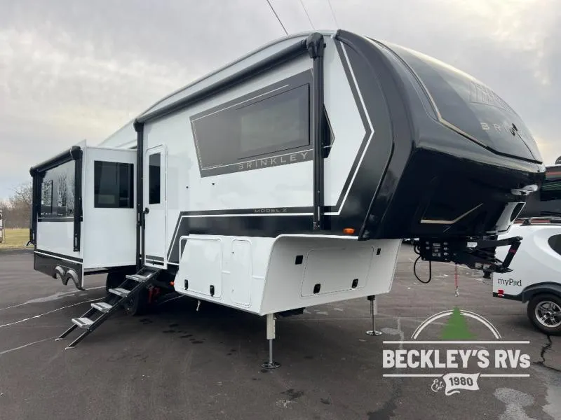 2026 Brinkley Model Z 2900 - Photo 2