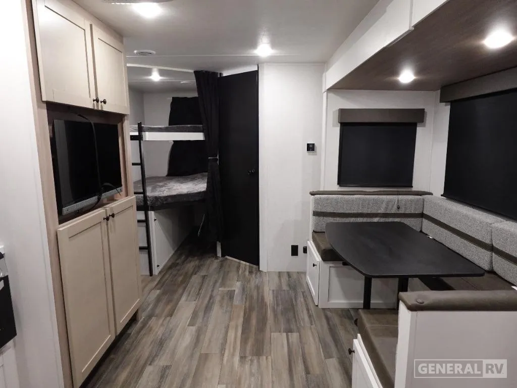 2026 Highland Ridge RV Range Lite 241BH - Photo 3