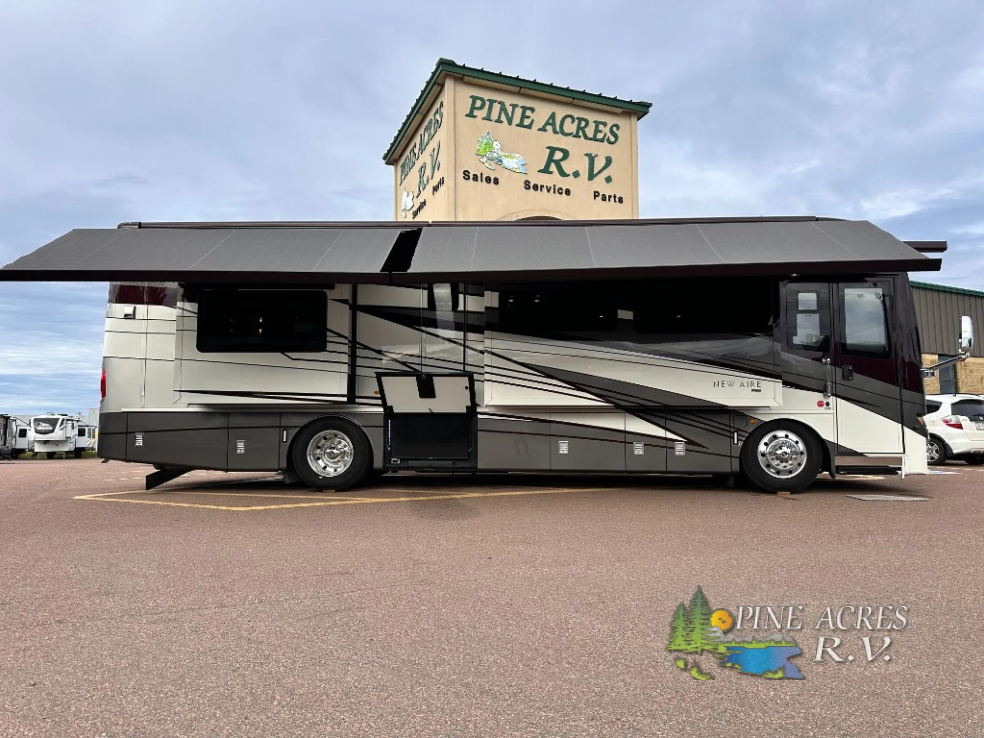 2024 Newmar New Aire 3549 - Photo 4