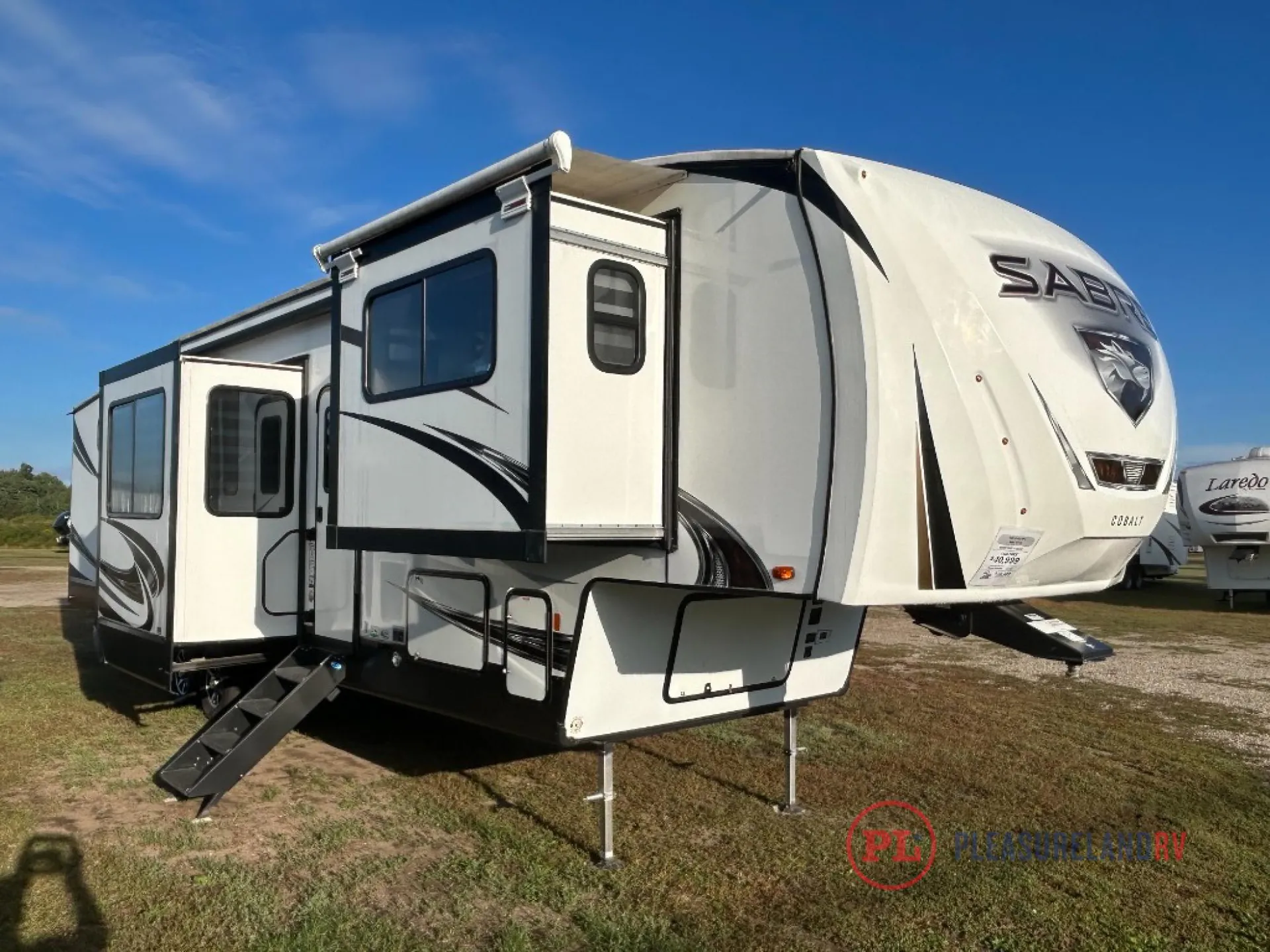 2022 Forest River Sabre 37FLH