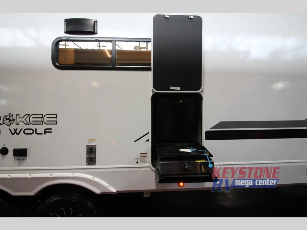 2026 Forest River Cherokee Alpha Wolf 29DCB, Photos photo 9