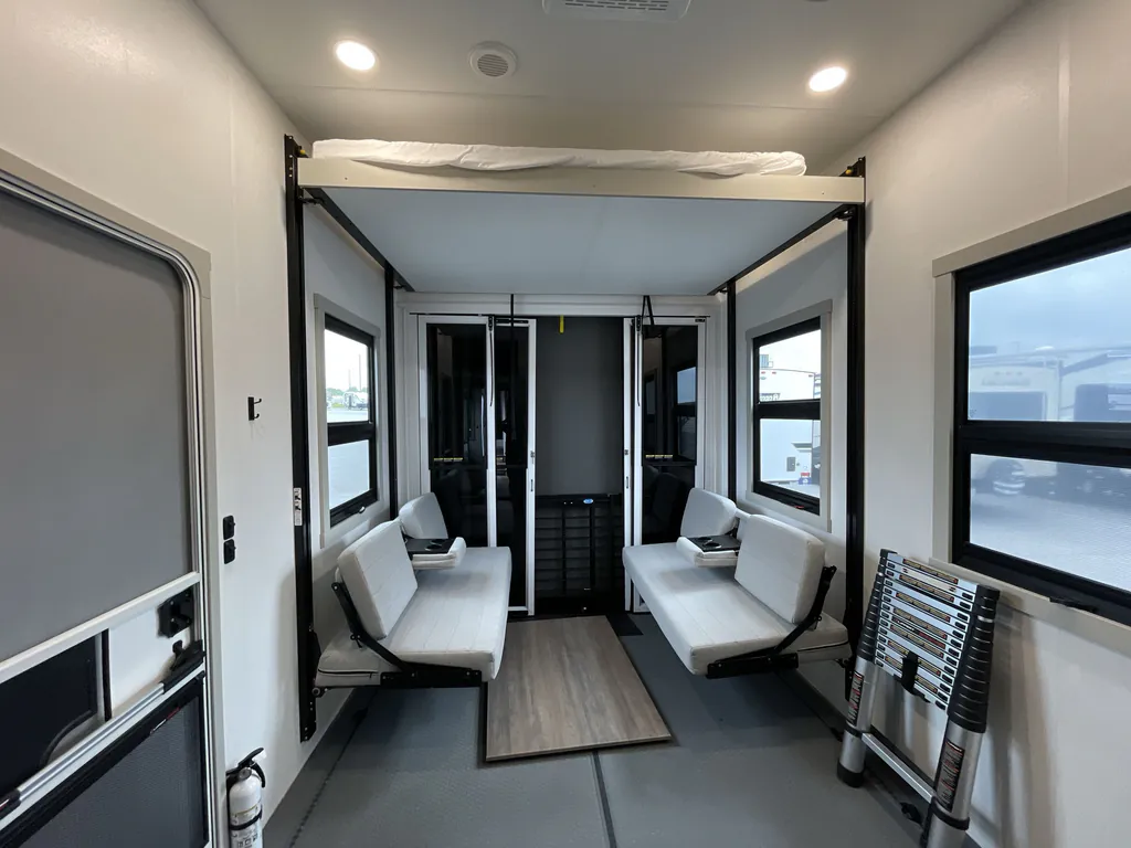 2025 brinkley Model G 3950, Photos photo 16