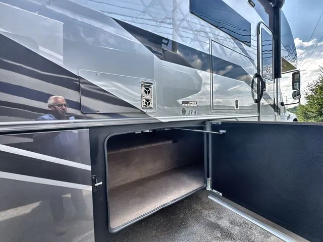 2027 Entegra Coach Accolade 37K, Photos photo 15