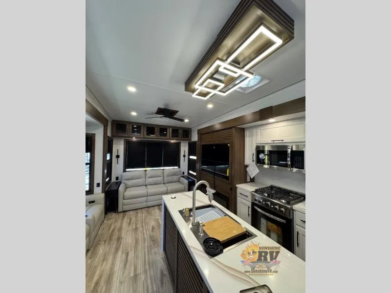 2027 Keystone Montana 3100RL - Photo 3