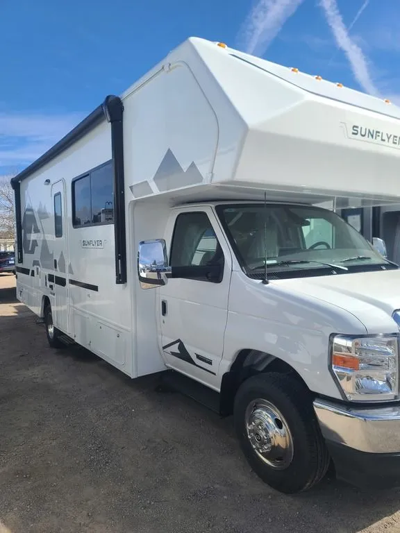 2026 Winnebago SUNFLYER 26FE - Photo 2