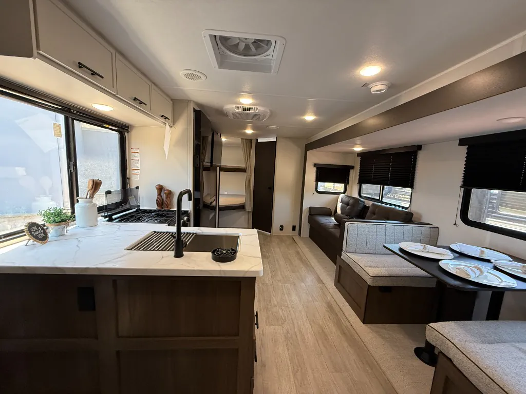 2027 Forest River Avenger 26DBS — Photo 6