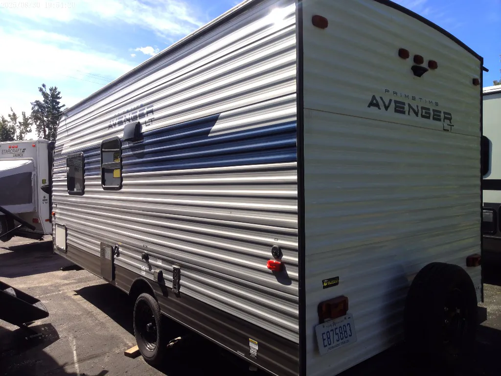 2022 Prime Time Avenger LT 16FQ - Photo 4