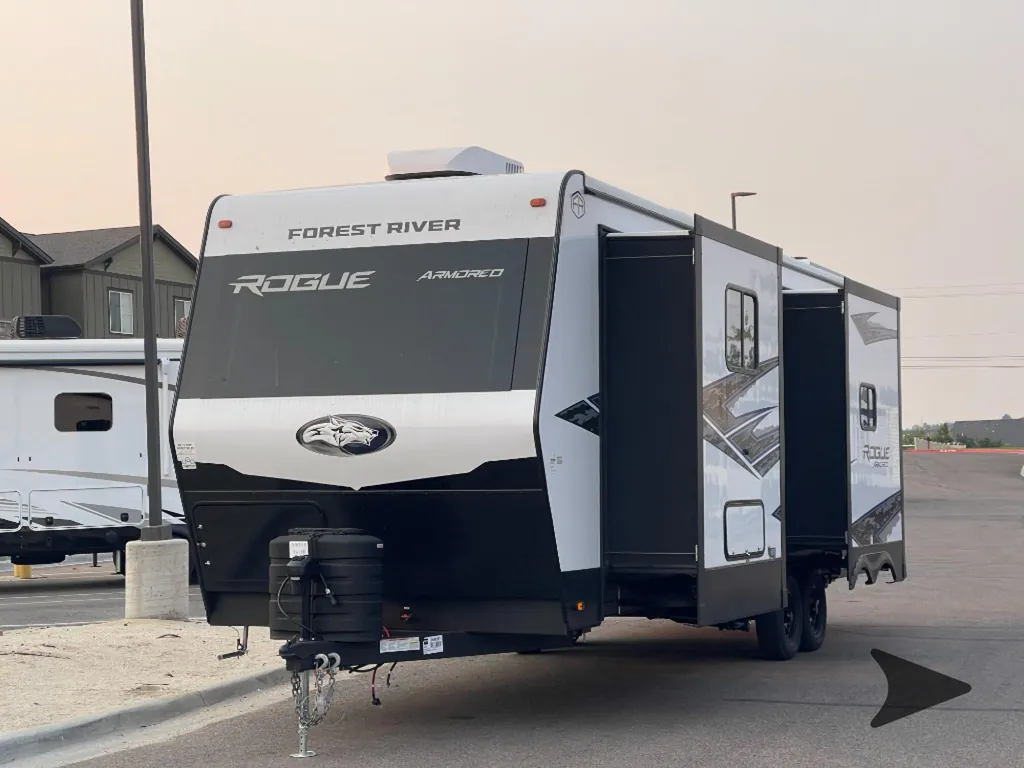 2027 Forest River Vengeance Rogue Armored 26L140, Photos photo 8