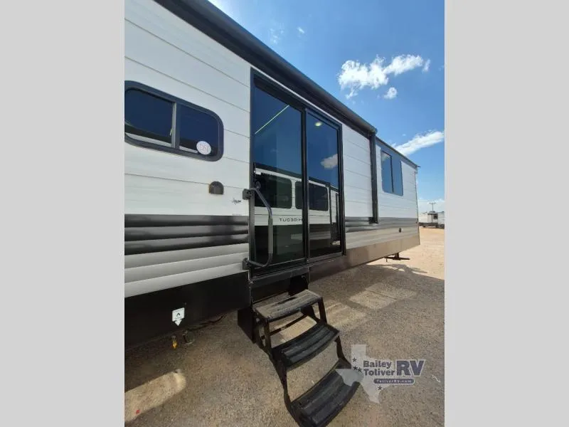 2026 Keystone Hideout 38DBD - Main photo