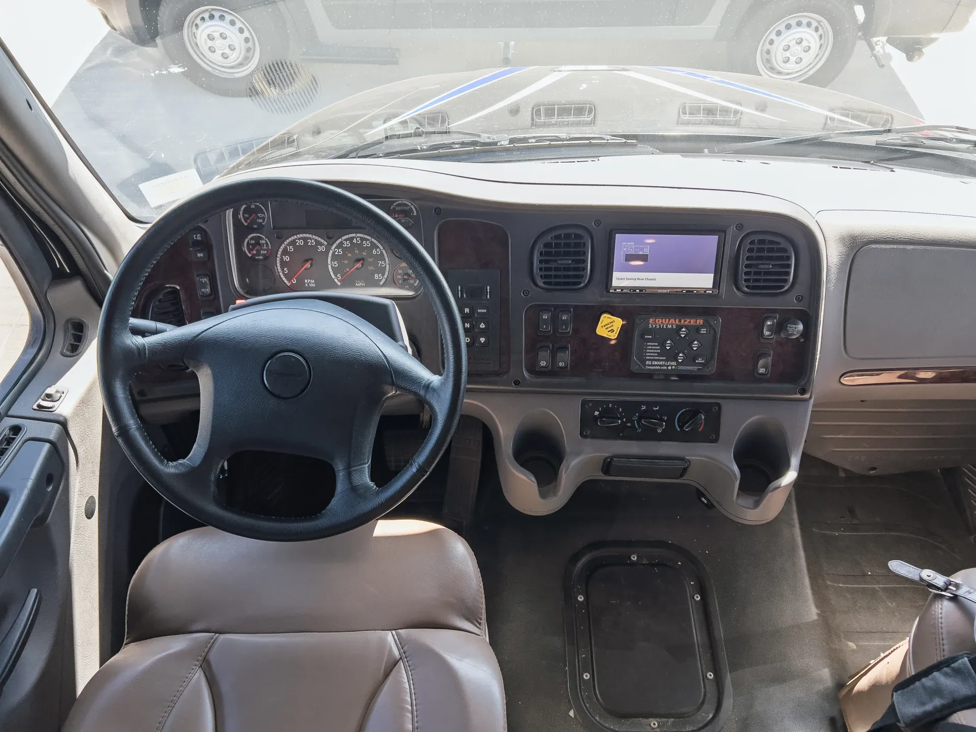 2021 Entegra Coach Accolade 37L dealer photo 2 from La Mesa RV Center