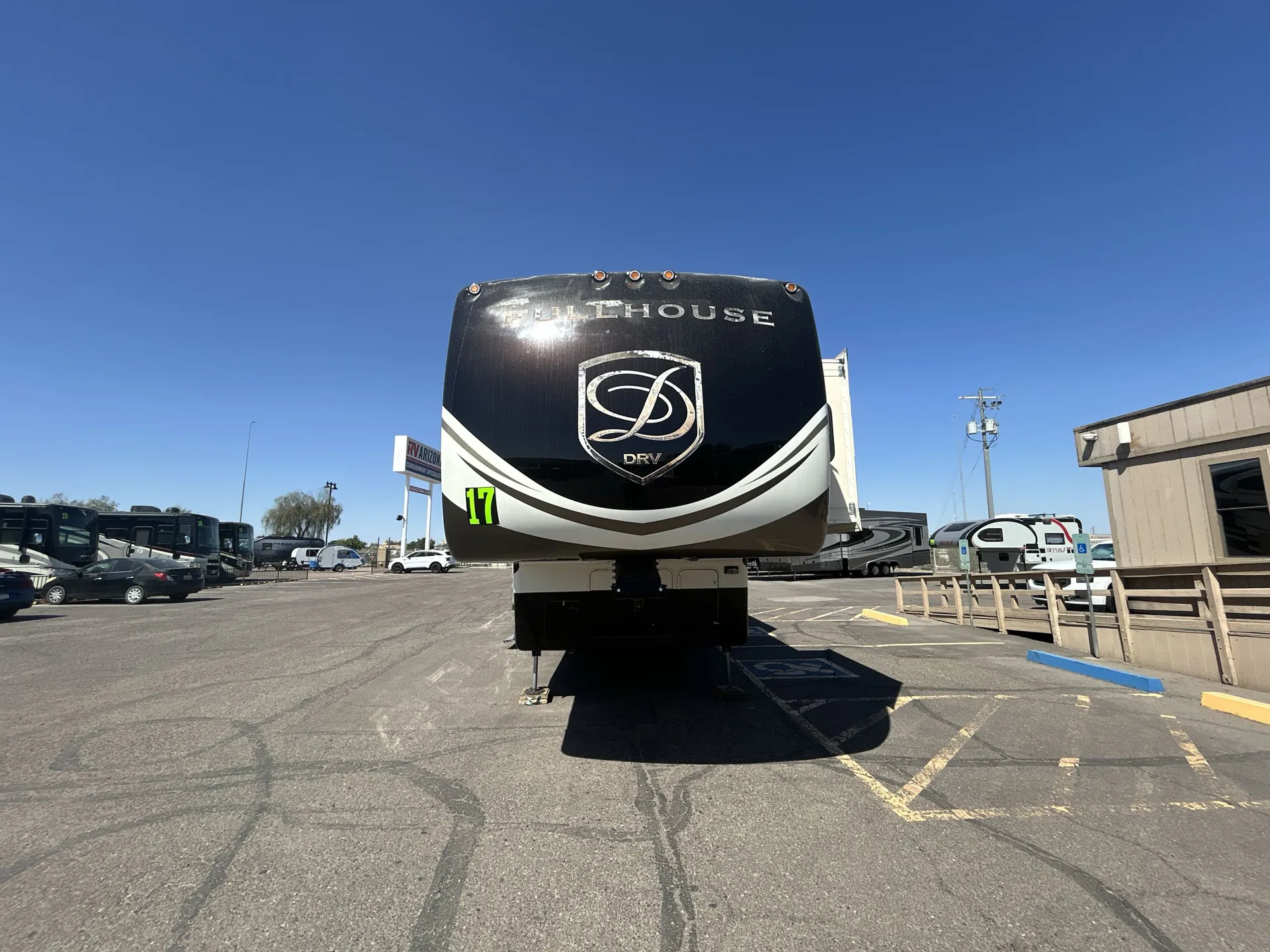 2017 DRV Full House LX455 — front