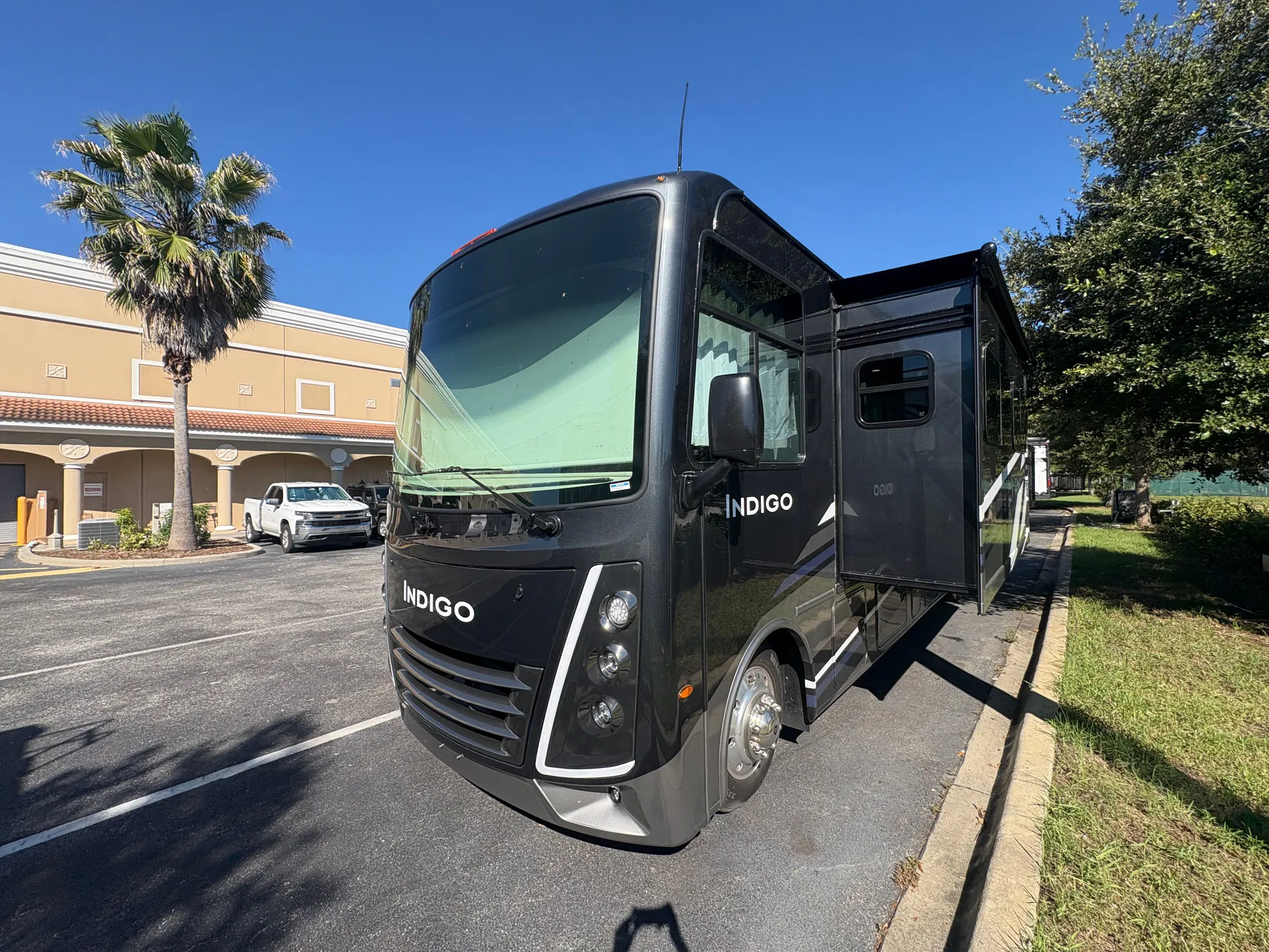 2027 Thor Motor Coach Indigo AA35 - Photo 3