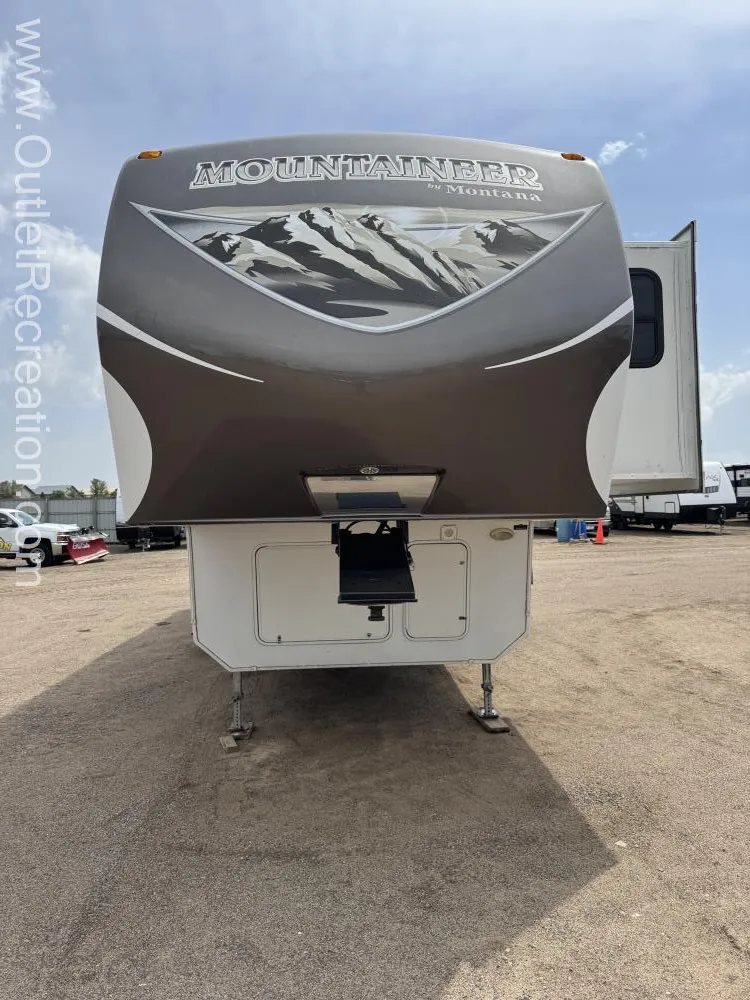 2014 Keystone Montana Mountaineer 295RKD - Photo 3