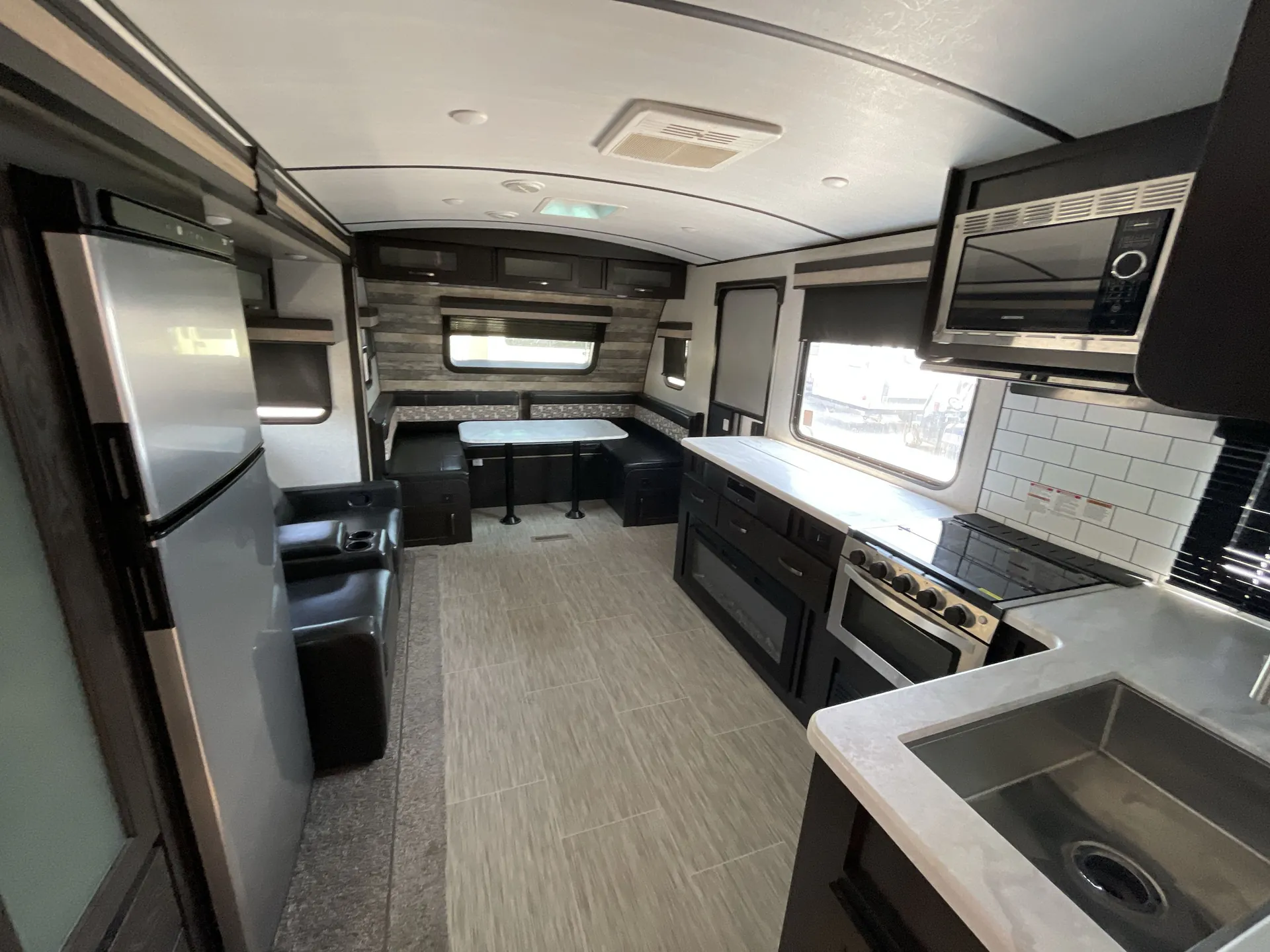 2021 Forest River Grand Surveyor 272FLS — living area main