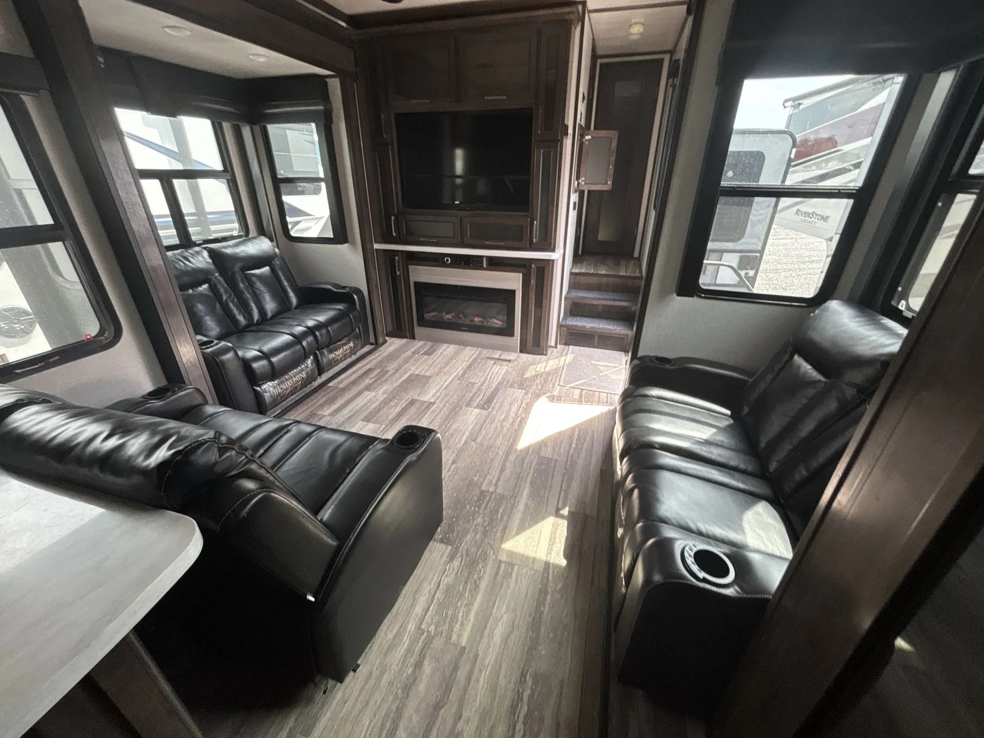 2021 Dutchmen Voltage 4225 — living area main