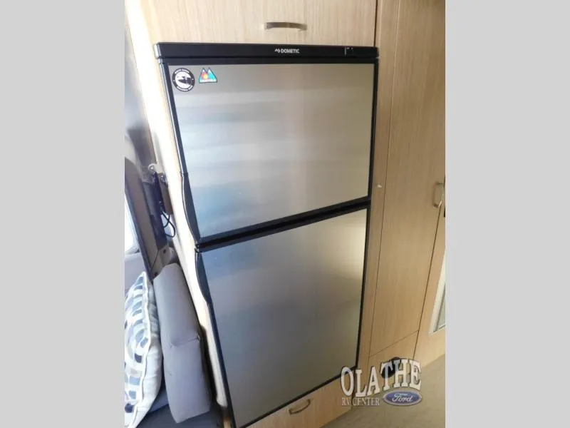 2020 Airstream Flying Cloud 25FB - Photo 3