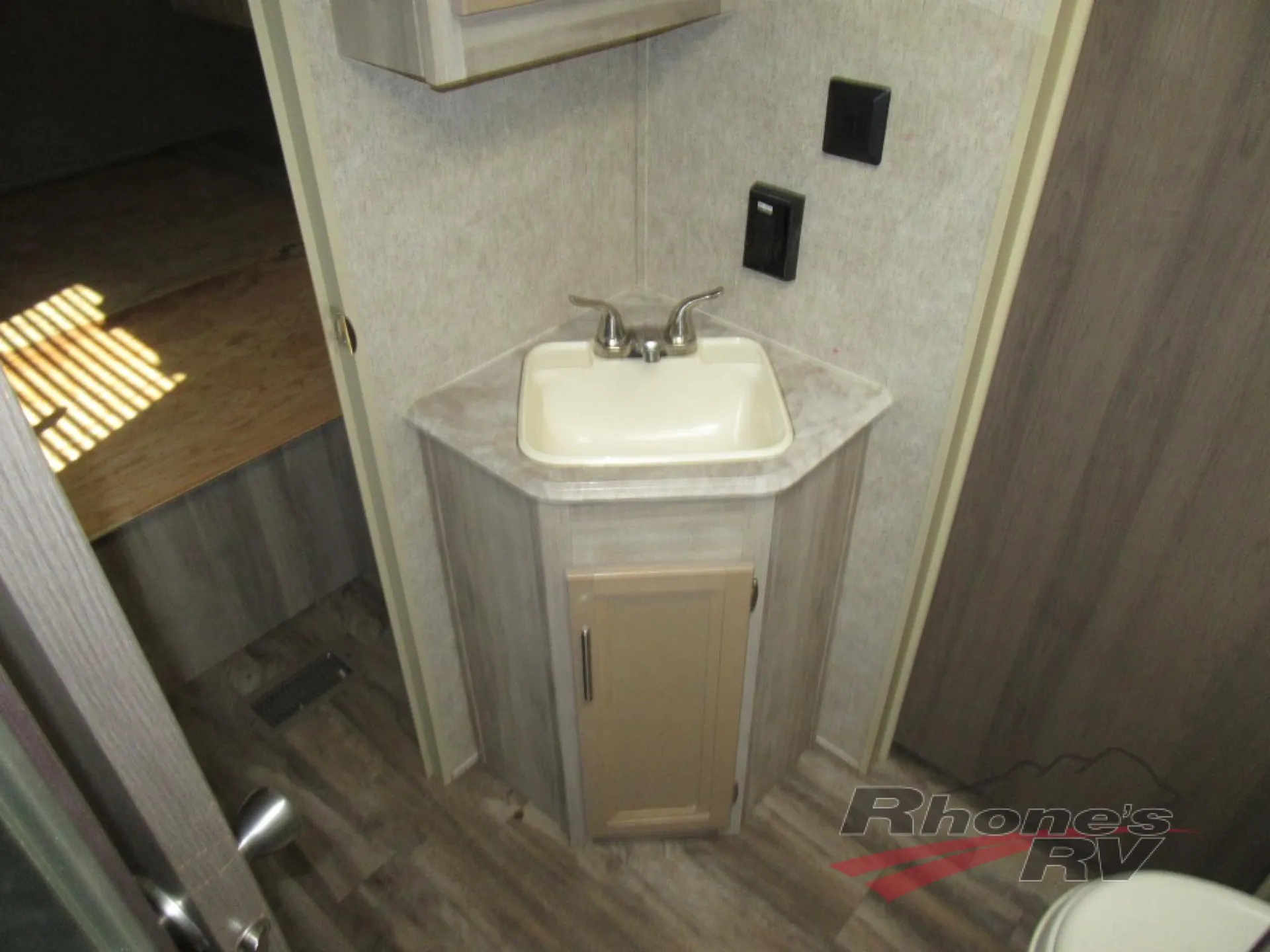 2020 Coachmen Catalina Legacy Edition 283RKS - Photo 4