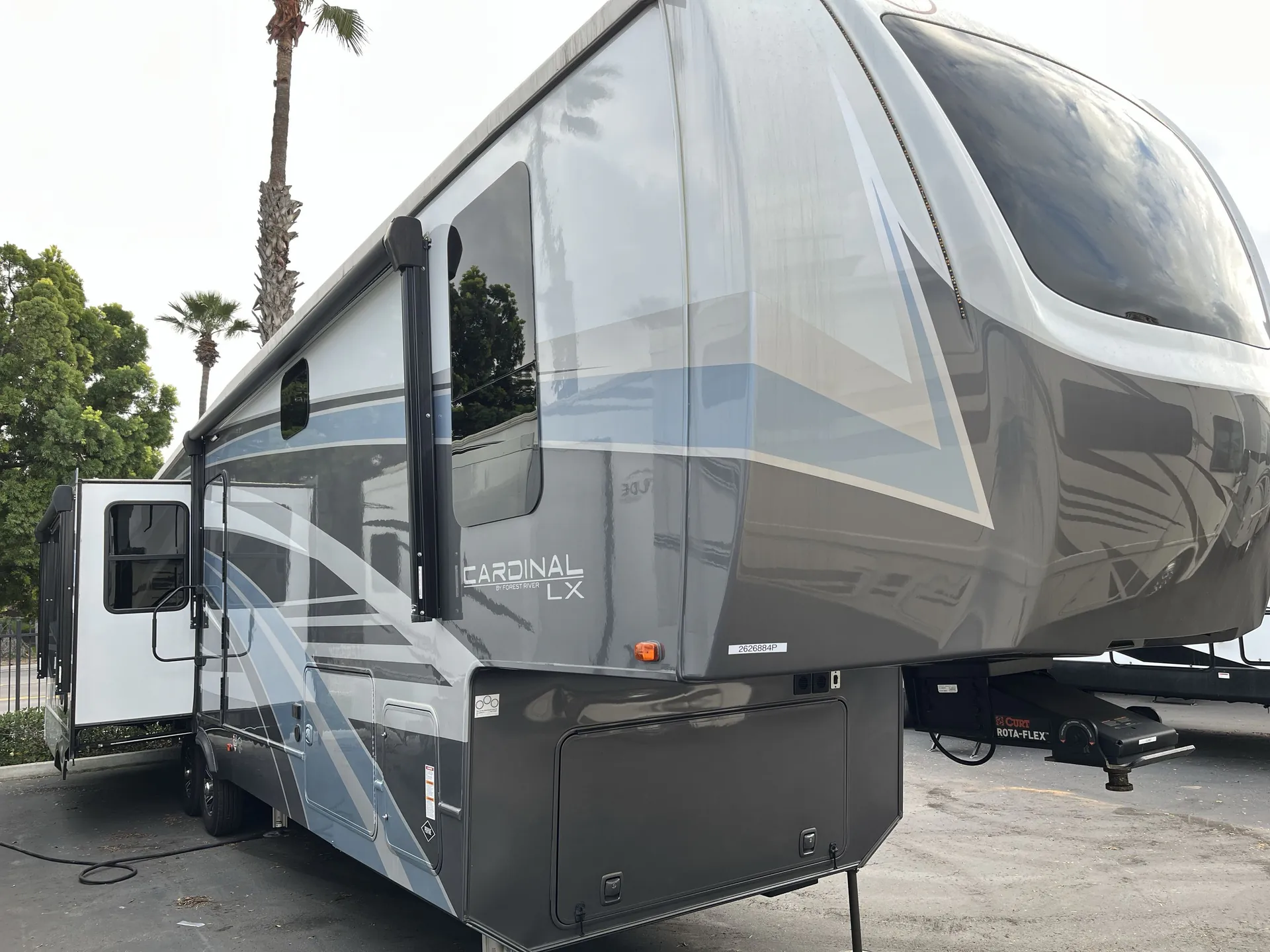 2023 Forest River Cardinal Luxury 380RLX - Photo 2