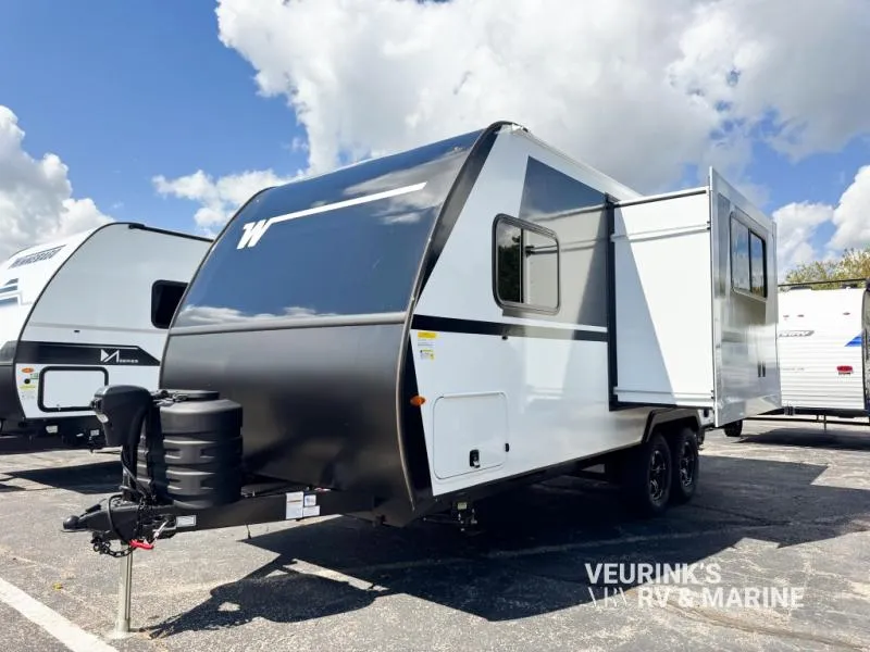 2026 Winnebago Micro Minnie 2108TB - Photo 3