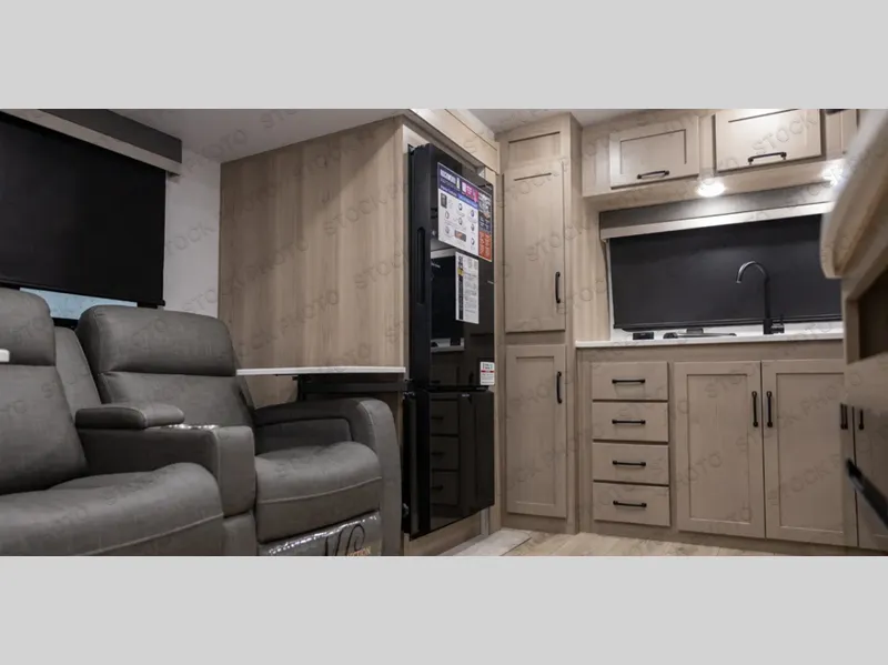 2025 Forest River Rockwood Mini Lite 2516S - Photo 3