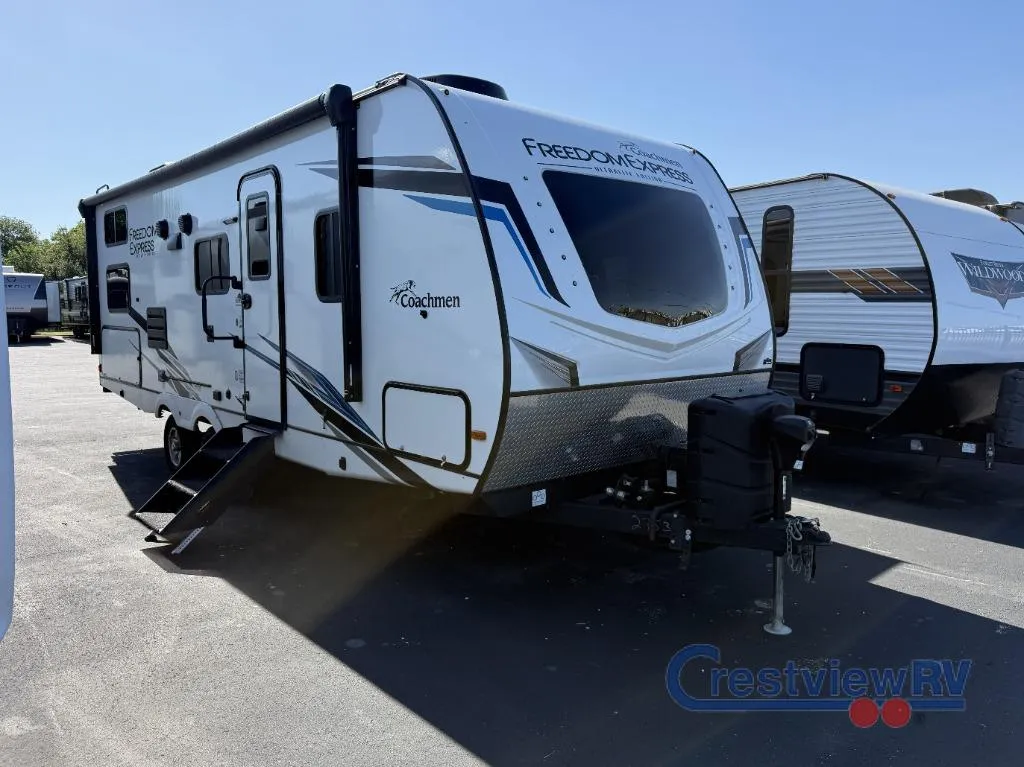 2023 Coachmen Freedom Express Ultra Lite 257BHS - Photo 2