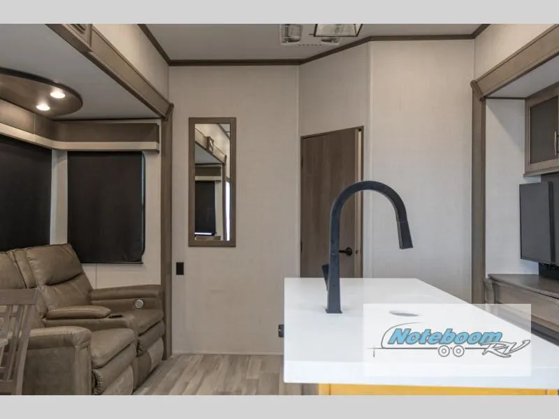 2023 Grand Design Solitude 3950BH - Photo 4