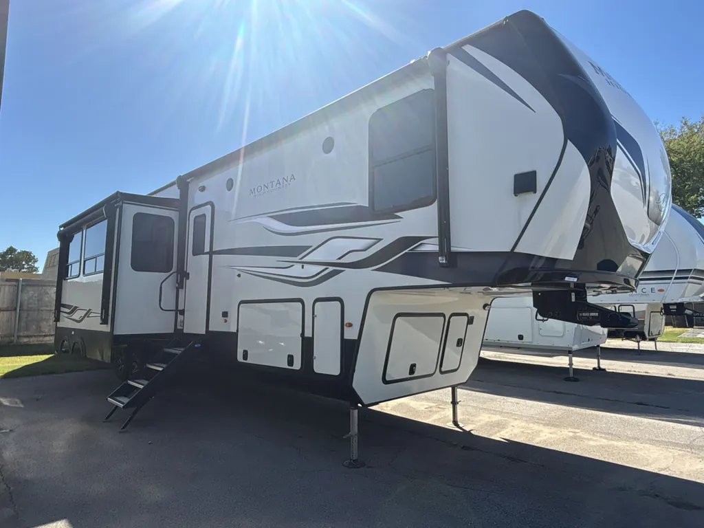 2024 Keystone Montana High Country 381TB, Photos photo 5