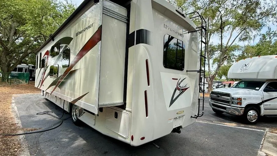 2023 Four Winds Windsport 34J - Photo 4