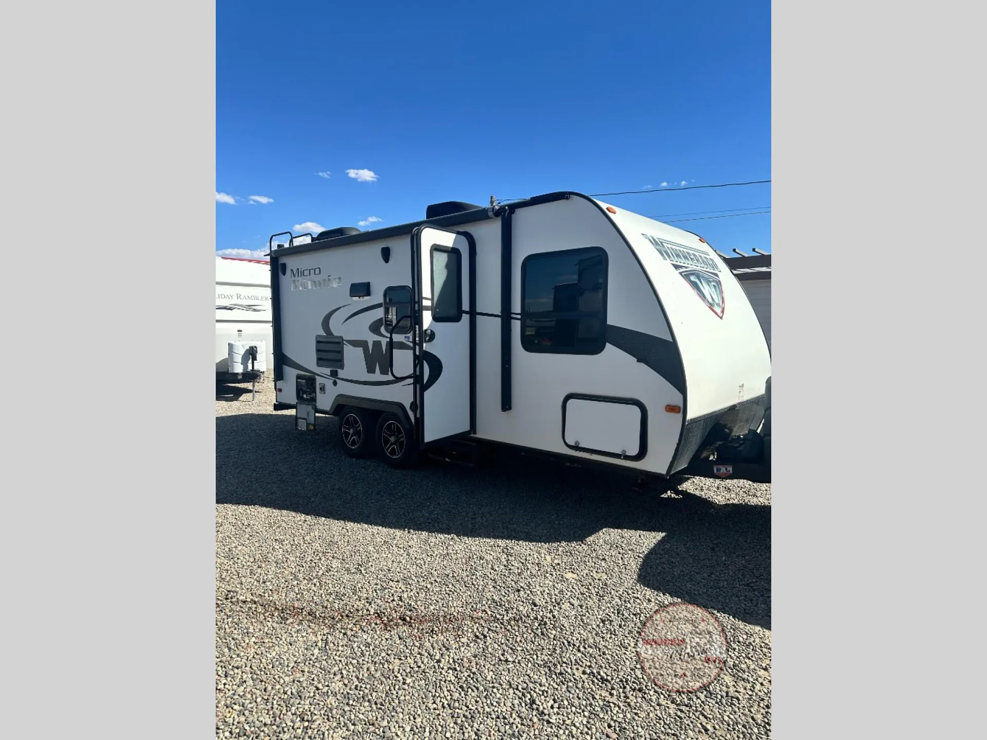 2018 Winnebago Micro Minnie 2106FBS - Photo 3