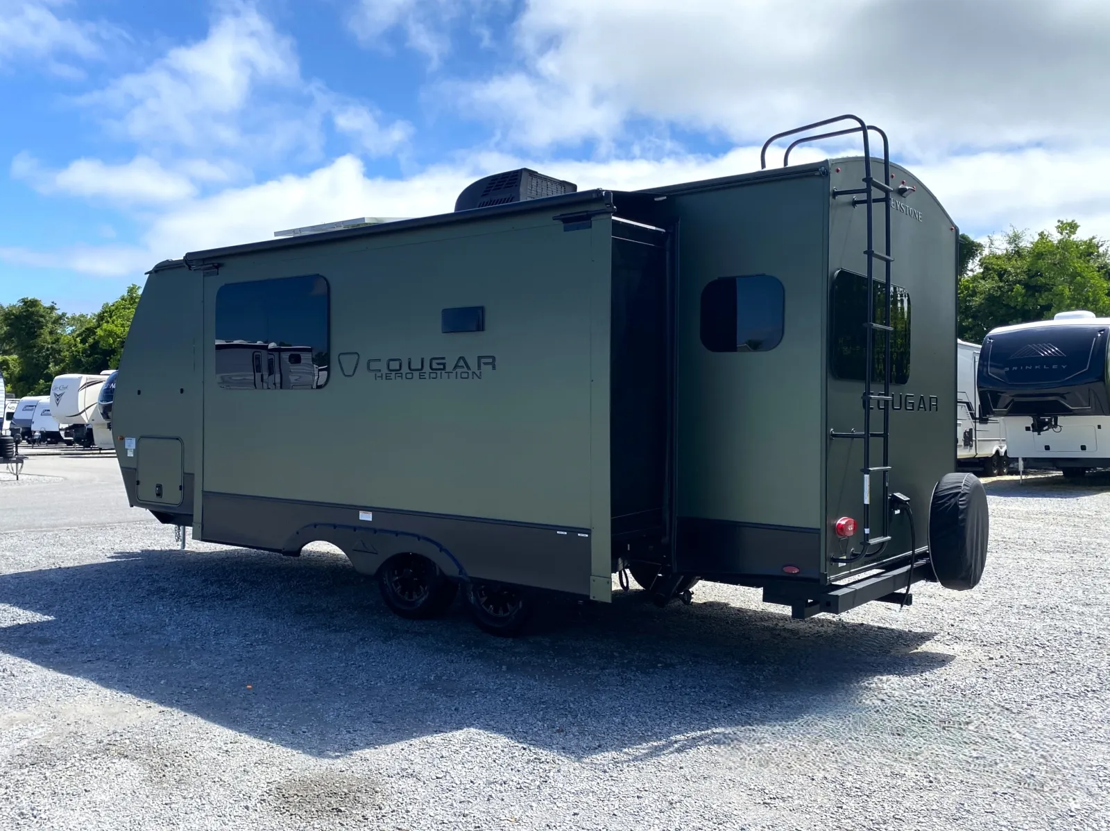 2026 Keystone RV Cougar Half-Ton Hero Edition 22MLS - Photo 3