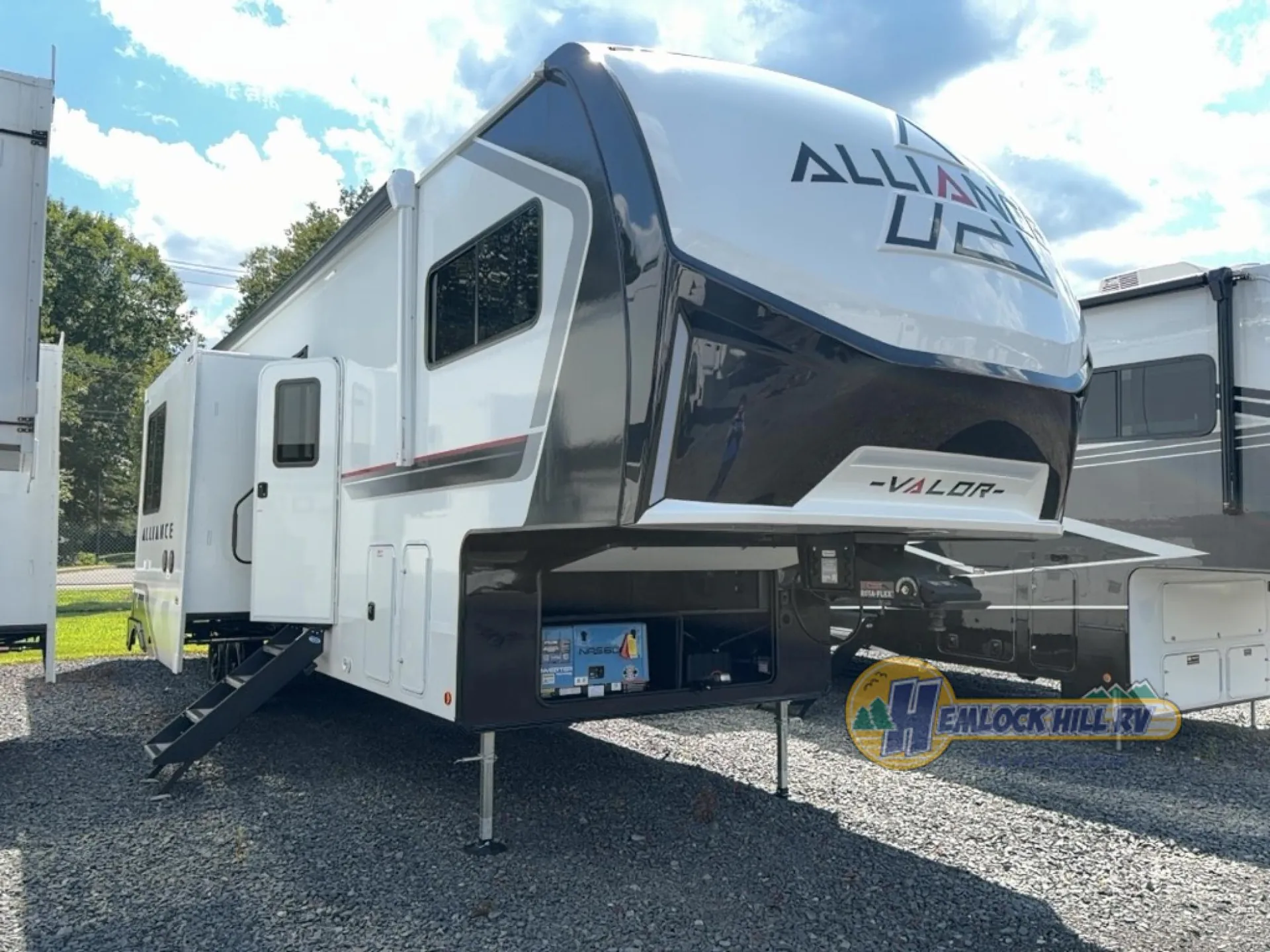 2027 Alliance RV Valor All-Access 36A10 - Photo 2