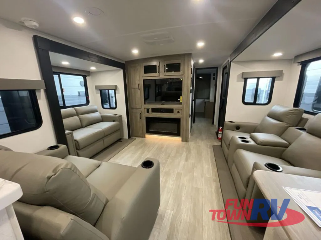 2026 Forest River Solaire 3060RKTS, Photos photo 22
