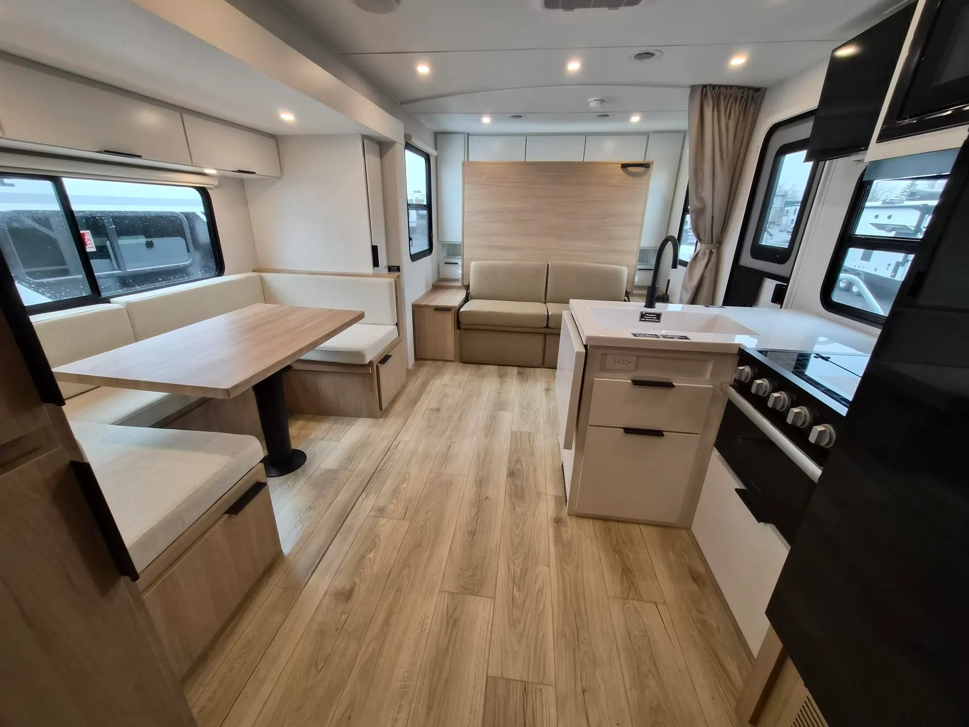 2026 Winnebago Thrive 22MBH - Photo 3