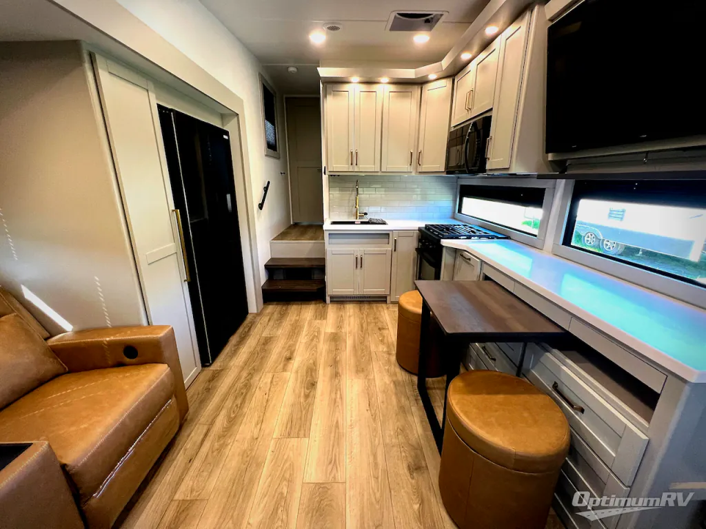2025 Brinkley Model Z 2670, Photos photo 4