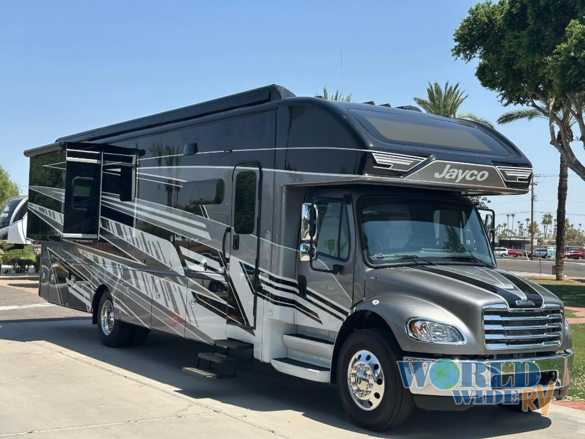 2026 Jayco Seneca Prestige 37K - Photo 3