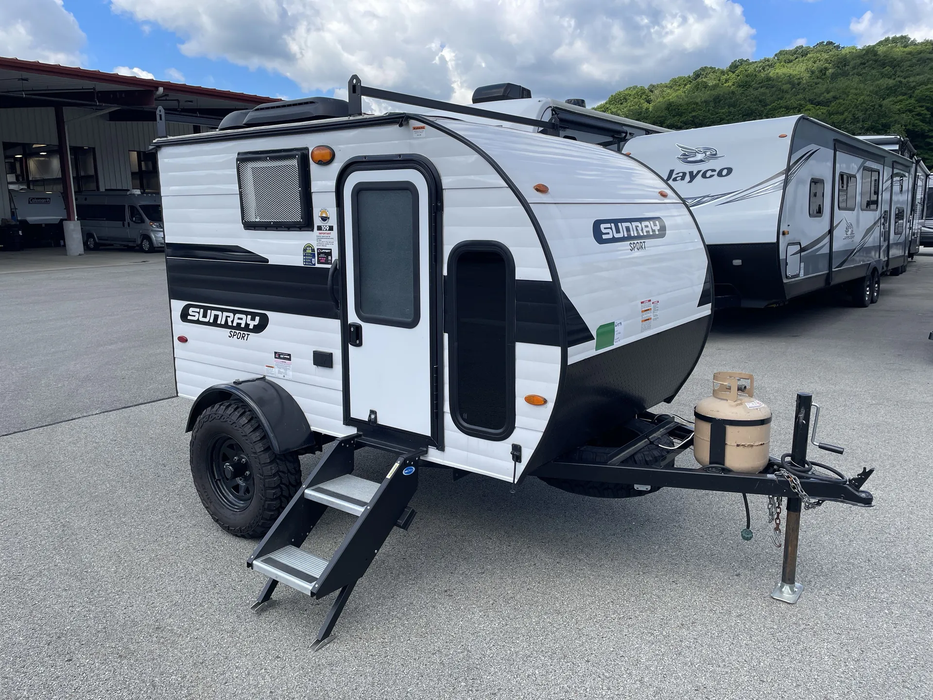 2025 Sunset Park RV SunRay 109 - Photo 2