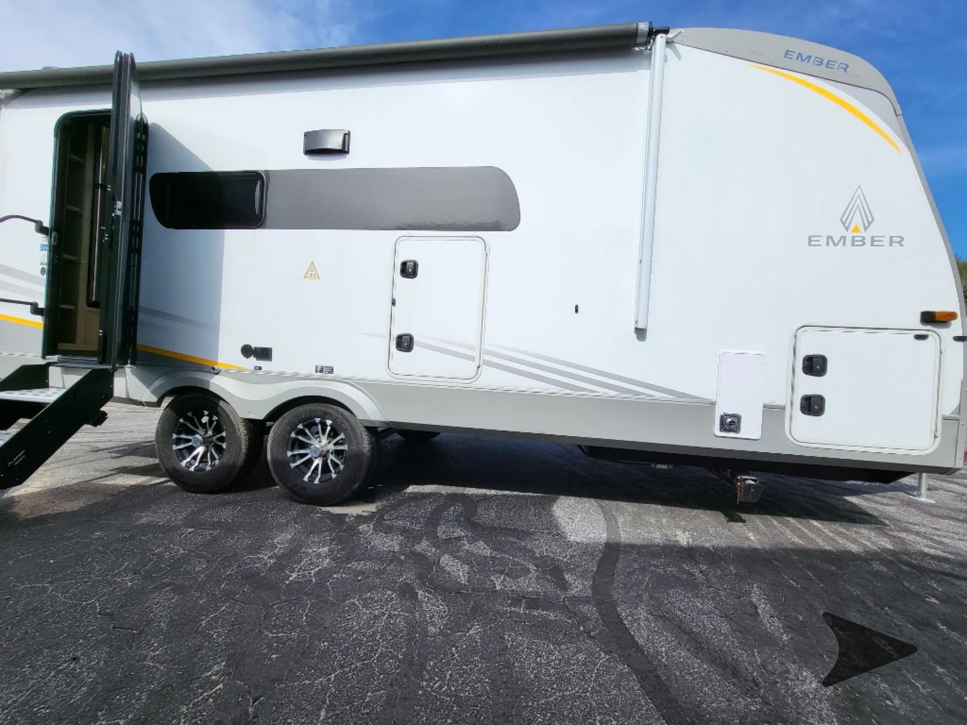 2023 Ember RV Touring Edition 20FB - Photo 3