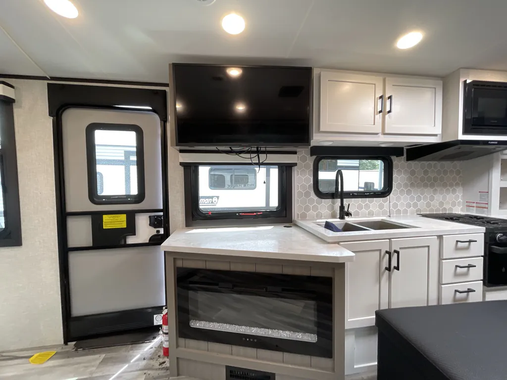 2024 Jayco White Hawk 25MBH, Photos photo 14