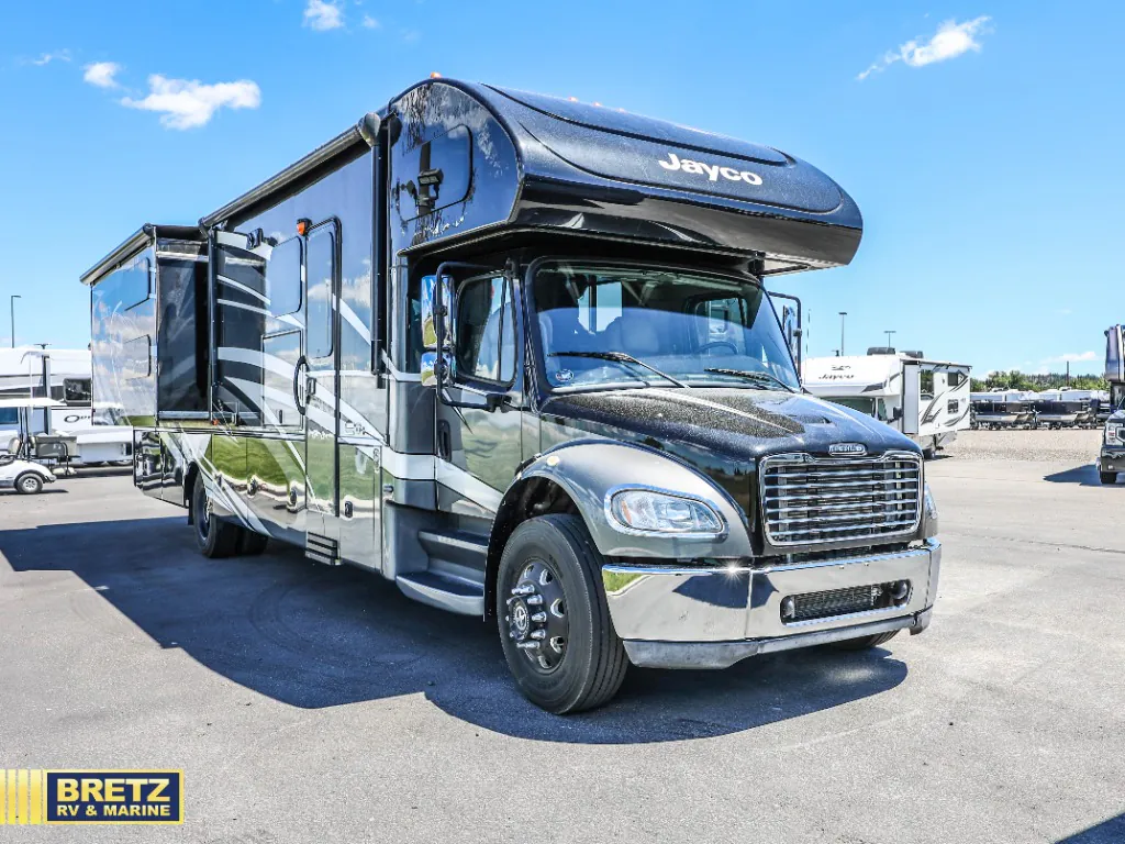 2019 Jayco Seneca 37FS - Photo 2
