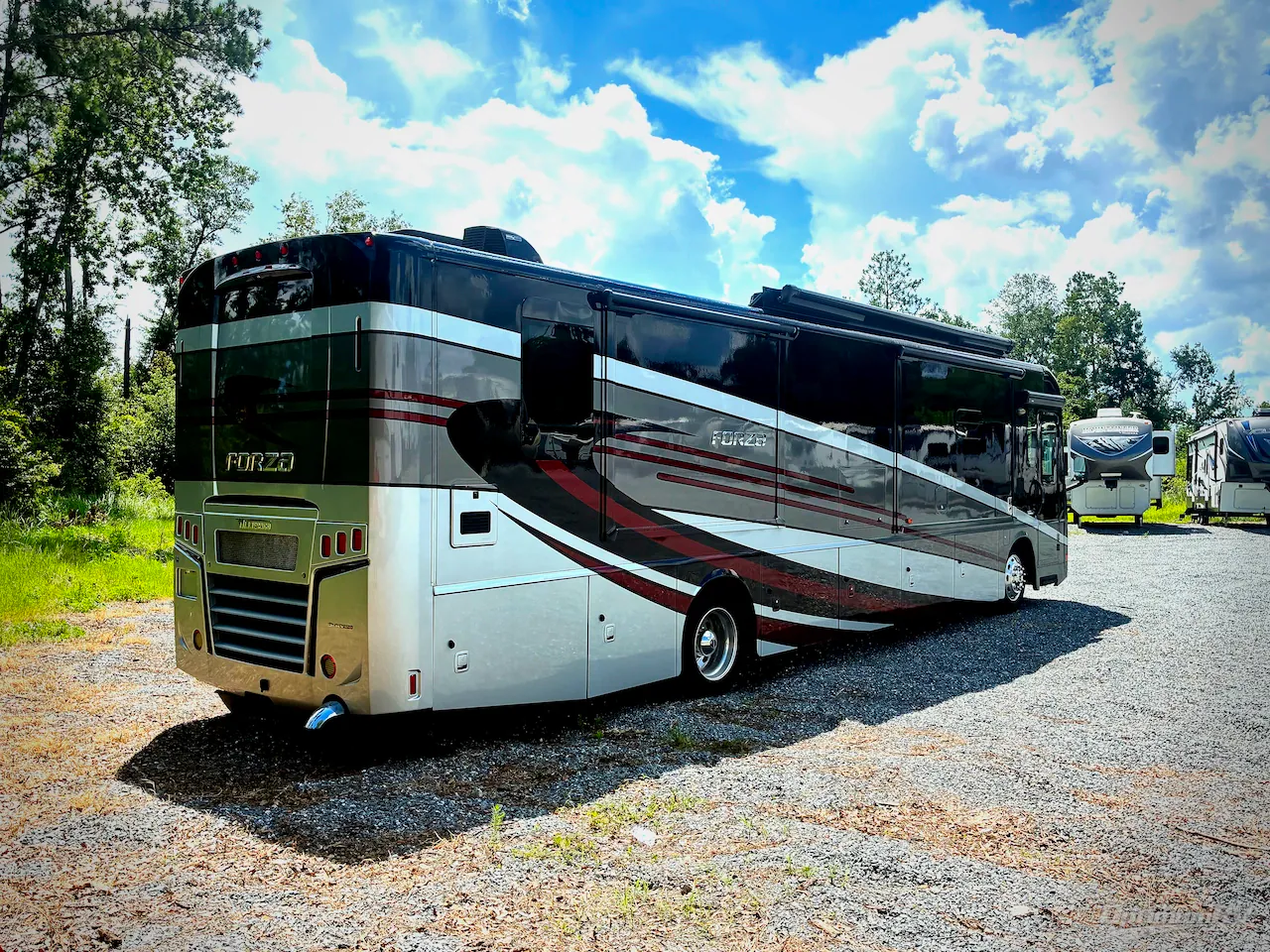 2019 Winnebago Forza 38F - Photo 3