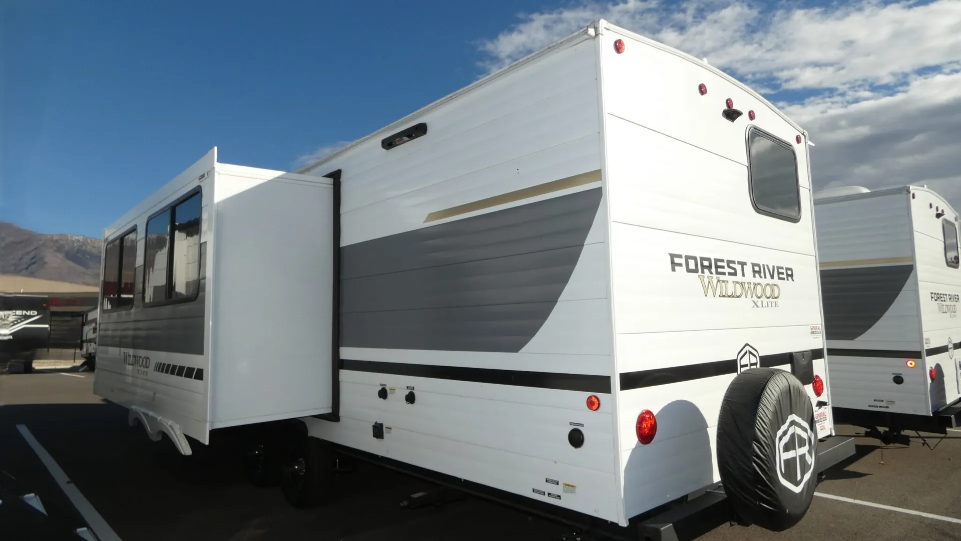 2026 Forest River Wildwood X-Lite 26ICE - Photo 4