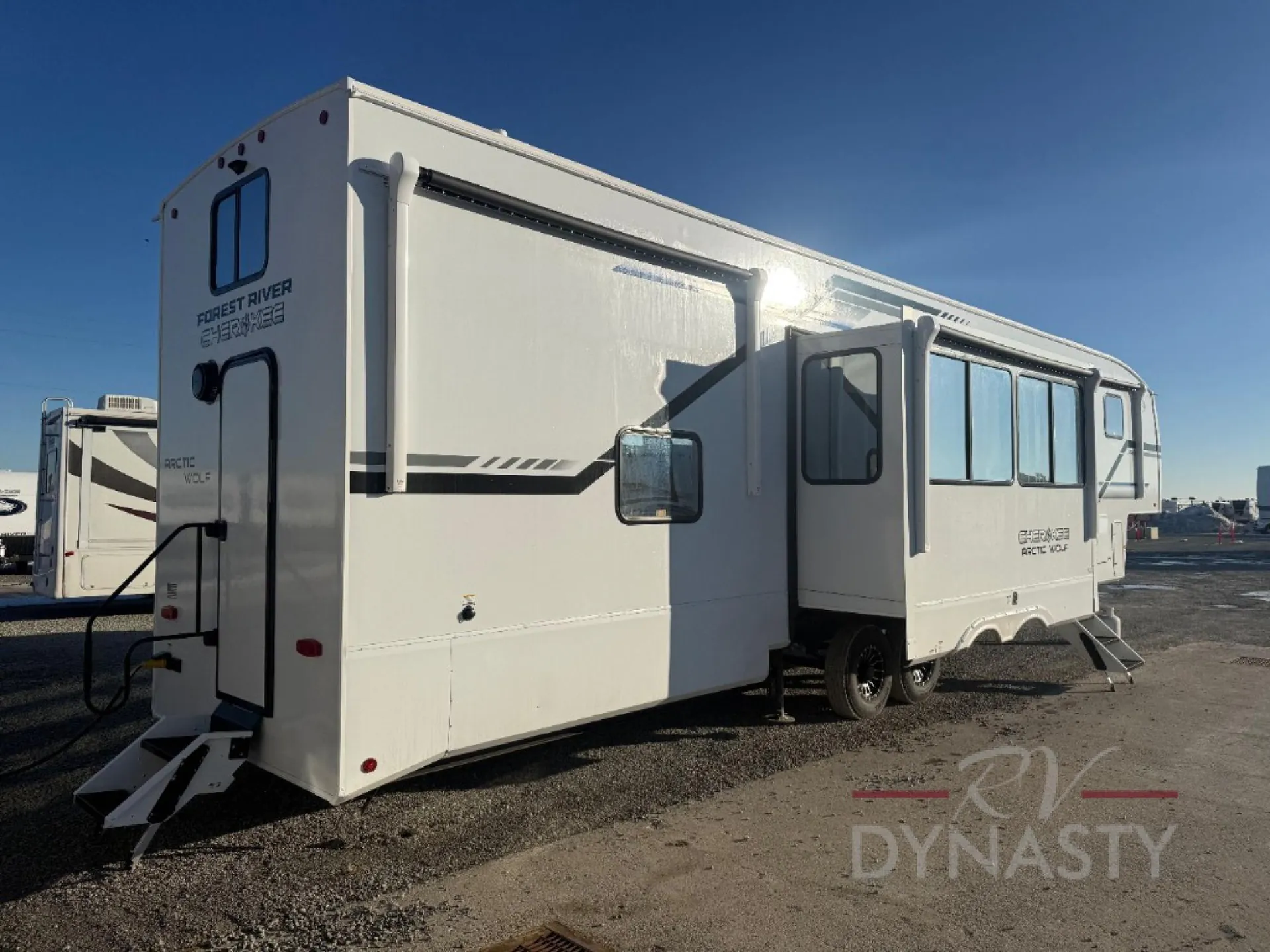 2026 Forest River Cherokee Arctic Wolf 38DST - Photo 3