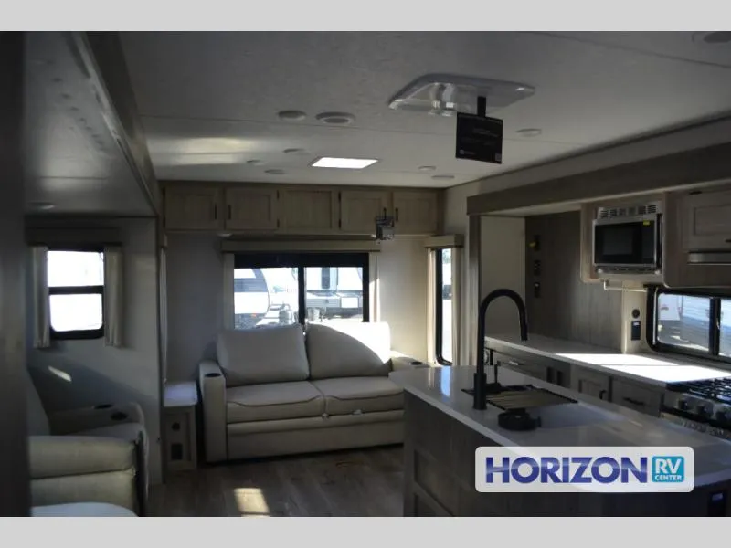 2026 Coachmen Catalina Legacy Edition 313RLTS - Photo 4