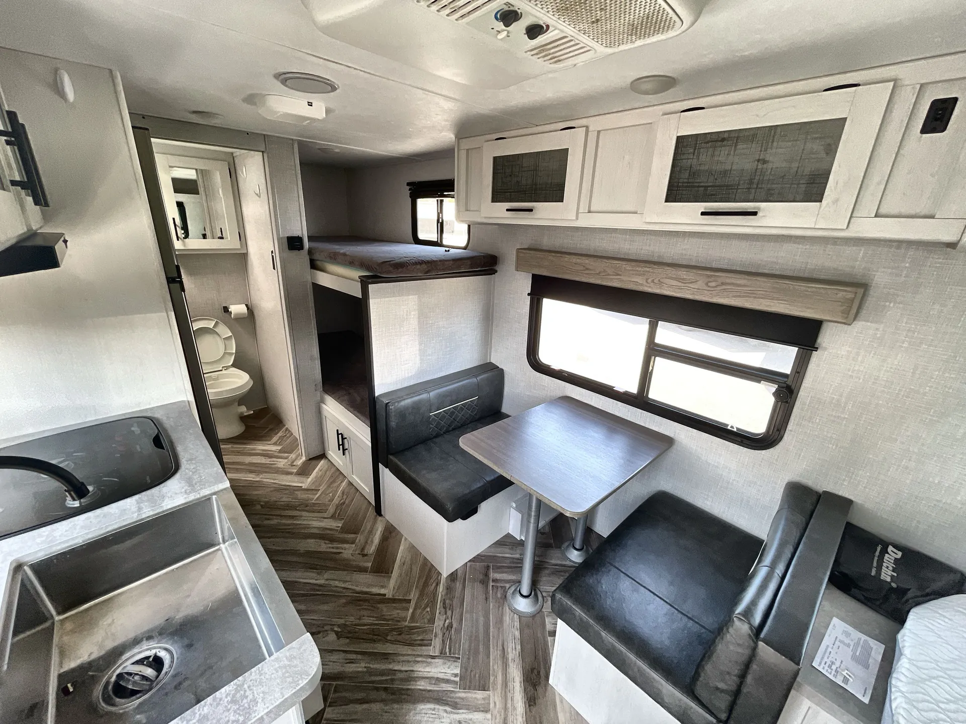 2022 Dutchmen Coleman Rubicon 1628BH — living area main