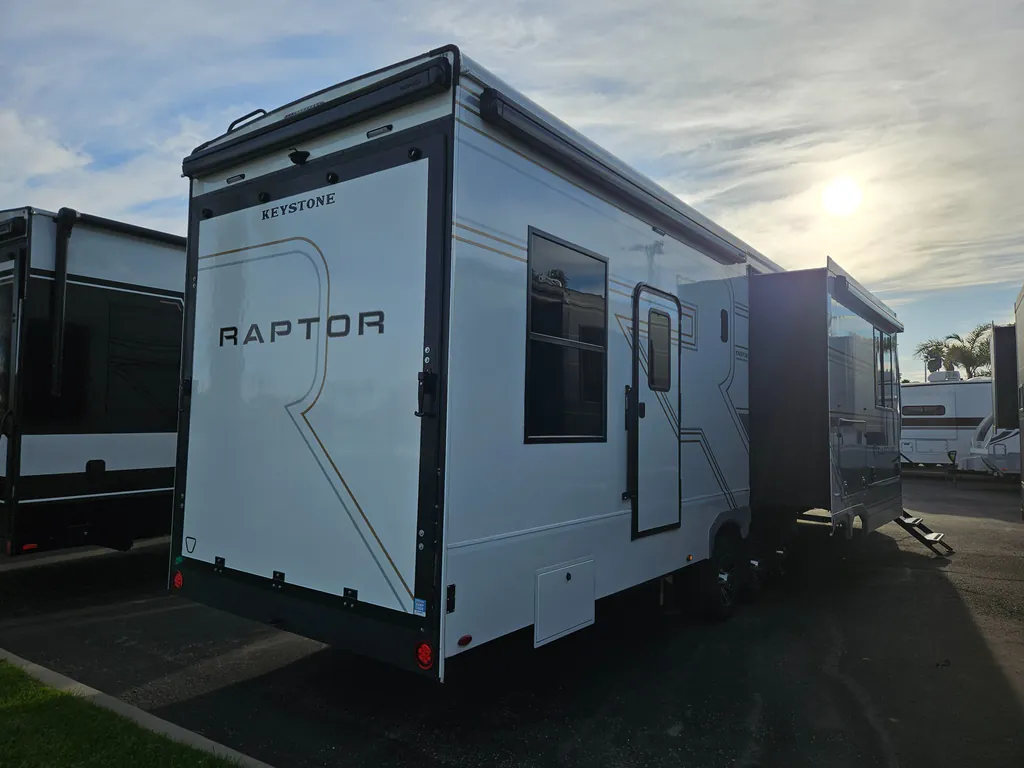 2026 Keystone Raptor 433, Photos photo 2